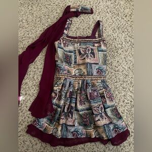 Vintage Floral Patterned Dress with Beaded Detail